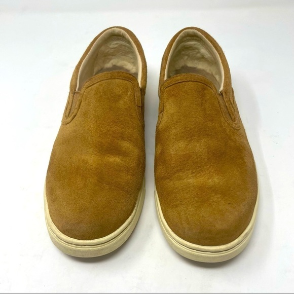 UGG Leather Slip-On Loafers Light Sheepskin Lining Tan Size 7 - Picture 2 of 9